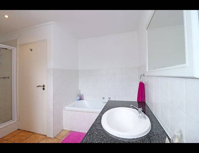 2 BEDROOM TOWNHOUSE FOR SALE IN DARRENWOOD